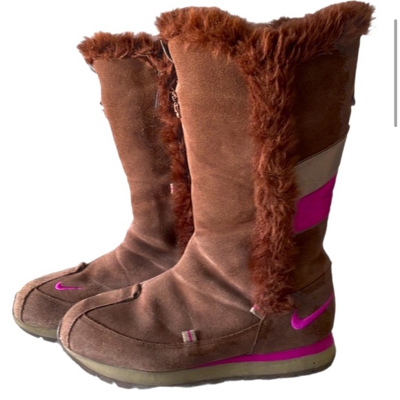🌿 Vintage Nike Brown and Pink Boots - Picture 2 of 8